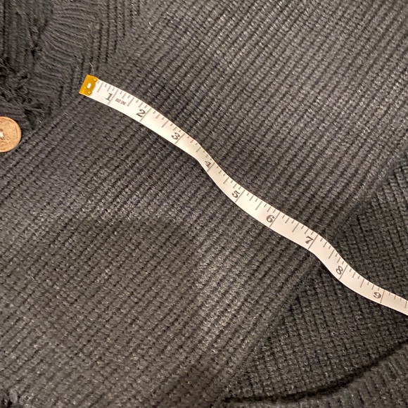 Edgy Cardigan - Picture 5 of 5